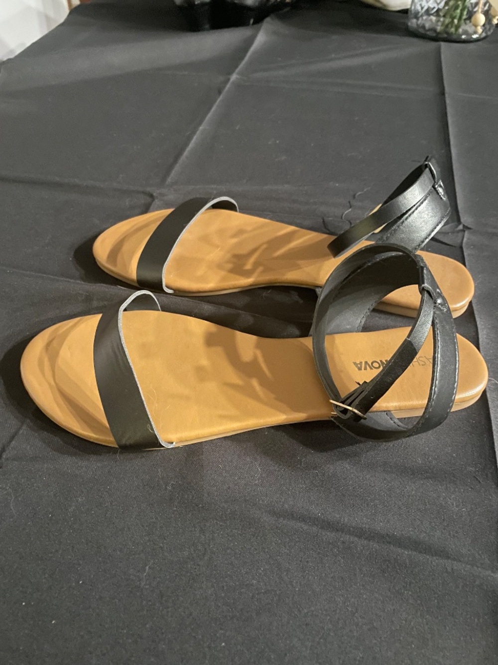 Sandals - Picture 2 of 4